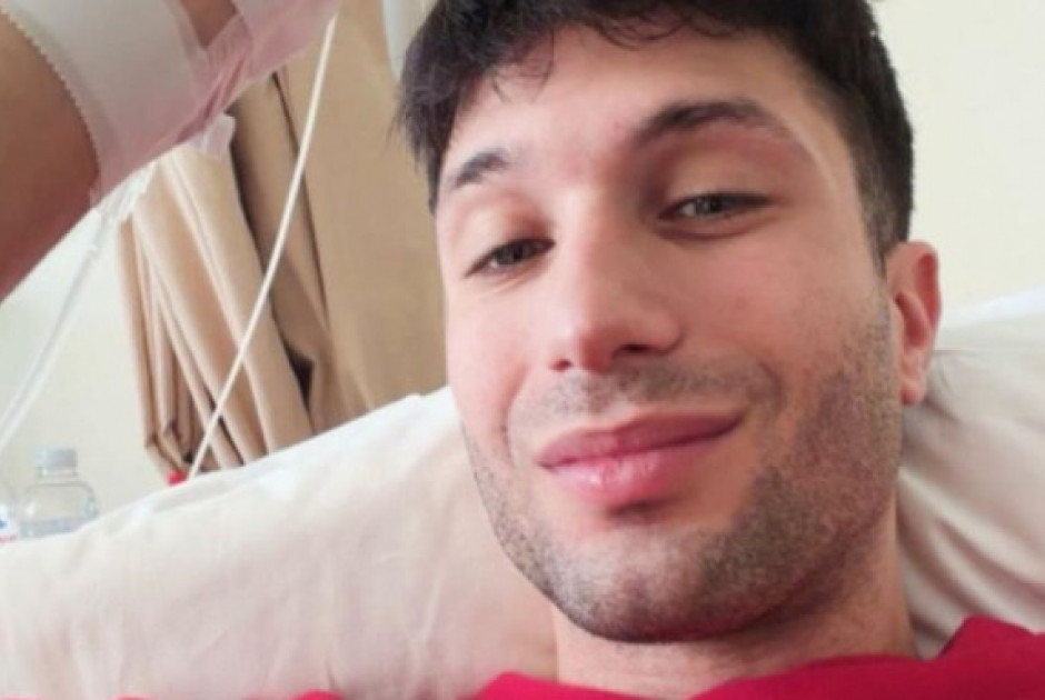 &Sigma;&upsilon;&gamma;&kappa;&iota;&nu;&epsilon;ί &pi;&alpha;&sigma;ί&gamma;&nu;&omega;&sigma;&tau;&omicron;&sigmaf; Έ&lambda;&lambda;&eta;&nu;&alpha;&sigmaf; youtuber: A&nu;&alpha;&kappa;&omicron;ί&nu;&omega;&sigma;&epsilon; ό&tau;&iota; έ&chi;&epsilon;&iota; &kappa;&alpha;&rho;&kappa;ί&nu;&omicron; (&Beta;&Iota;&Nu;&Tau;&Epsilon;&Omicron;)