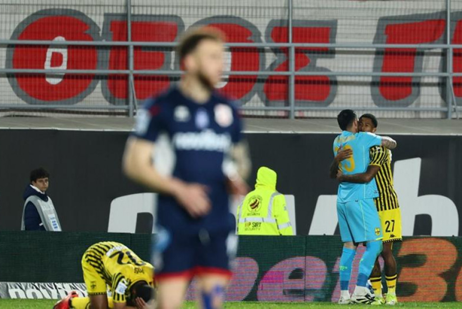 &Kappa;έ&rho;&beta;&epsilon;&rho;&omicron;&sigmaf; &Alpha;&theta;&alpha;&nu;&alpha;&sigma;&iota;ά&delta;&eta;&sigmaf;, &kappa;&rho;ά&tau;&eta;&sigma;&epsilon; &tau;&omicron;&nu; Ά&rho;&eta; ό&rho;&theta;&iota;&omicron; &sigma;&tau;&iota;&sigmaf; &Sigma;έ&rho;&rho;&epsilon;&sigmaf;