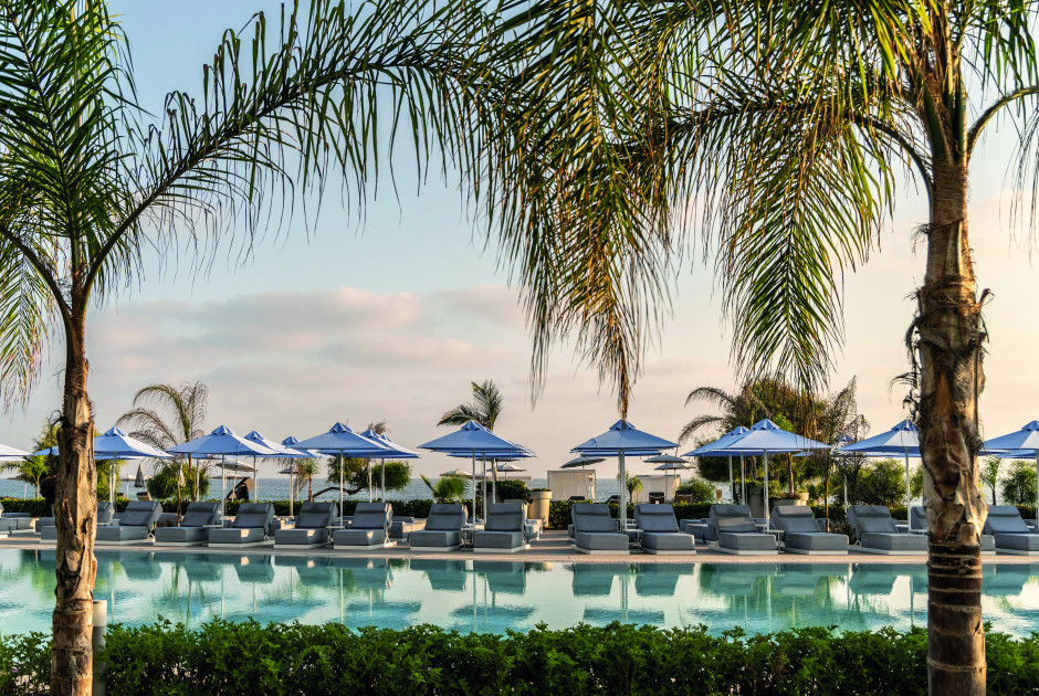 &Pi;&alpha;&sigma;&chi;&alpha;&lambda;&iota;&nu;έ&sigmaf; &Alpha;&pi;&omicron;&delta;&rho;ά&sigma;&epsilon;&iota;&sigmaf; &mu;&epsilon; &tau;&eta; Louis Hotels &sigma;&epsilon; &Kappa;ύ&pi;&rho;&omicron; &kappa;&alpha;&iota; &Epsilon;&lambda;&lambda;ά&delta;&alpha;