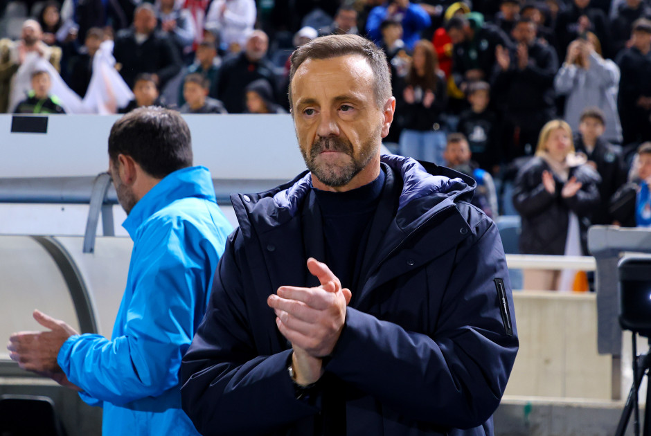 Μάντζιος: "Εμφάνιση που δεν μας αρμόζει" (BINTEO)