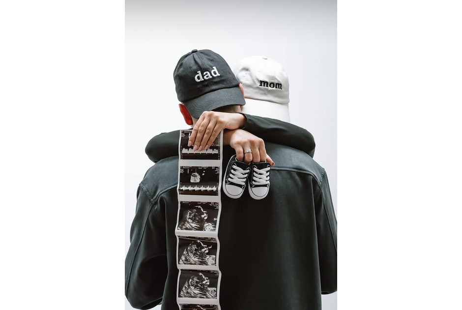 &Kappa;ύ&pi;&rho;&iota;&alpha; &pi;&alpha;&rho;&omicron;&upsilon;&sigma;&iota;ά&sigma;&tau;&rho;&iota;&alpha; &kappa;&alpha;&iota; &delta;&eta;&mu;&omicron;&sigma;&iota;&omicron;&gamma;&rho;ά&phi;&omicron;&sigmaf; &epsilon;ί&nu;&alpha;&iota; έ&gamma;&kappa;&upsilon;&omicron;&sigmaf; &sigma;&tau;&omicron; &pi;&rho;ώ&tau;&omicron; &tau;&eta;&sigmaf; &pi;&alpha;&iota;&delta;ί (&Beta;&Iota;&Nu;&Tau;&Epsilon;&Omicron;)