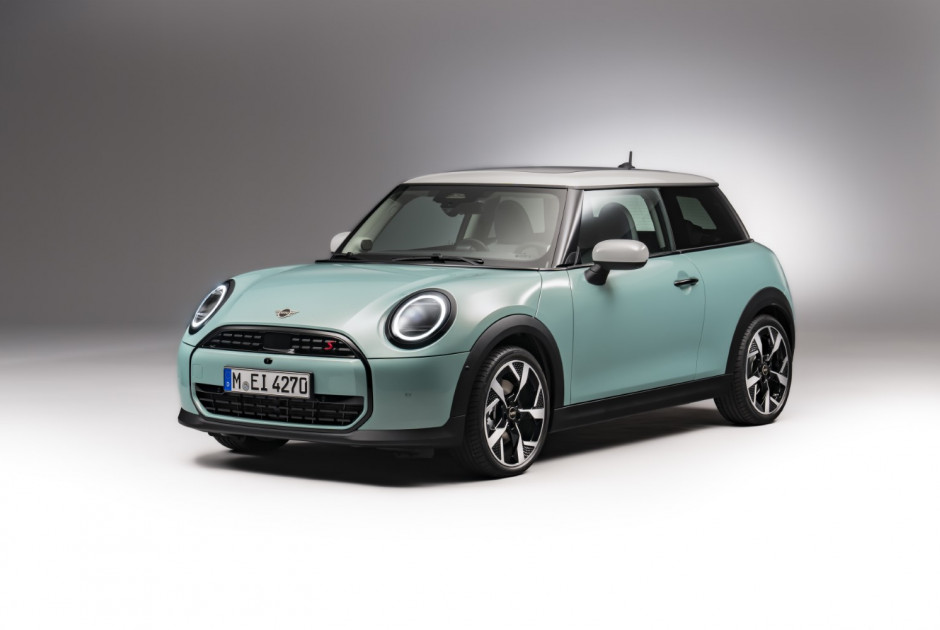 &Xi;&epsilon;&chi;&omega;&rho;ί&zeta;&omicron;&upsilon;&nu; &tau;&alpha; &nu;έ&alpha; MINI Cooper C &kappa;&alpha;&iota; MINI Cooper S