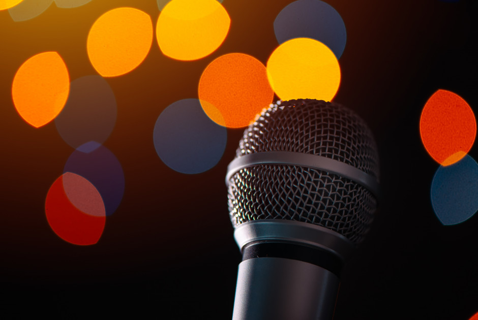 Ελληνίδα τραγουδίστρια αποκάλυψε on camera πότε και που θα γίνει ο γάμος με τον σύντροφό της