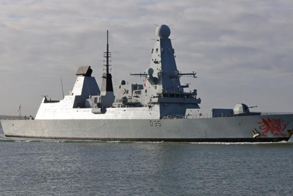 Έφτασε στην Κύπρο το βρετανικό αντιτορπιλικό HMS Dragon