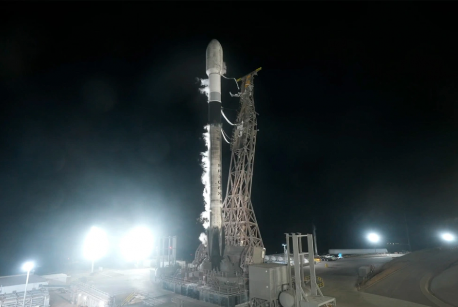 &Eta; &Epsilon;&lambda;&lambda;ά&delta;&alpha; &sigma;&tau;έ&lambda;&nu;&epsilon;&iota; &tau;&rho;&epsilon;&iota;&sigmaf; &nu;&alpha;&nu;&omicron;&delta;&omicron;&rho;&upsilon;&phi;ό&rho;&omicron;&upsilon;&sigmaf; &Epsilon;RMIS &sigma;&epsilon; &tau;&rho;&omicron;&chi;&iota;ά &alpha;&pi;ό &tau;&eta; SpaceX