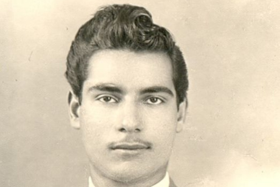 &Epsilon;&upsilon;&alpha;&gamma;ό&rho;&alpha;&sigmaf; &Pi;&alpha;&lambda;&lambda;&eta;&kappa;&alpha;&rho;ί&delta;&eta;&sigmaf;: 69 &chi;&rho;ό&nu;&iota;&alpha; &alpha;&pi;ό &tau;&eta; &theta;&upsilon;&sigma;ί&alpha; &tau;&omicron;&upsilon; &pi;&omicron;&iota;&eta;&tau;ή &tau;&eta;&sigmaf; &Epsilon;&Omicron;&Kappa;&Alpha; (&Beta;&Iota;&Nu;&Tau;&Epsilon;&Omicron;)