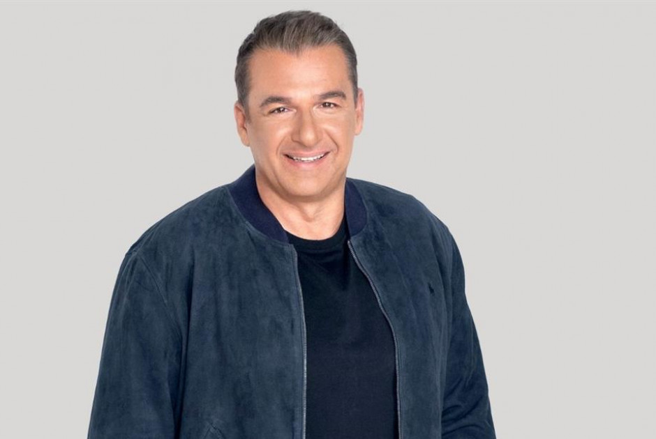 &Omicron; &Gamma;&iota;ώ&rho;&gamma;&omicron;&sigmaf; &Lambda;&iota;ά&gamma;&kappa;&alpha;&sigmaf; &epsilon;&pi;&epsilon;&nu;&delta;ύ&epsilon;&iota; &xi;&alpha;&nu;ά &sigma;&tau;&eta;&nu; &Tau;ή&nu;&omicron;