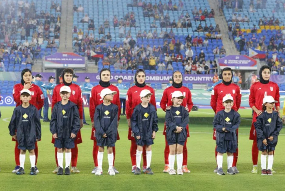 &Pi;&epsilon;&rho;&iota;&sigma;&sigma;ό&tau;&epsilon;&rho;&epsilon;&sigmaf; &pi;&alpha;ί&kappa;&tau;&rho;&iota;&epsilon;&sigmaf; &tau;&eta;&sigmaf; E&theta;&nu;&iota;&kappa;ή&sigmaf; &Iota;&rho;ά&nu; &alpha;&pi;&omicron;&chi;&omega;&rho;&omicron;ύ&nu; &alpha;&pi;ό &tau;&eta;&nu; &Alpha;&upsilon;&sigma;&tau;&rho;&alpha;&lambda;ί&alpha;, &epsilon;&nu; &mu;έ&sigma;&omega; &alpha;&nu;&eta;&sigma;&upsilon;&chi;ί&alpha;&sigmaf; &gamma;&iota;&alpha; &tau;&eta;&nu; &alpha;&sigma;&phi;ά&lambda;