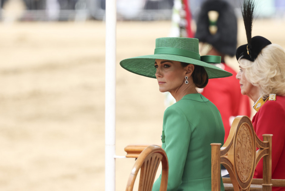 &Kappa;έ&iota;&tau; &Mu;ί&nu;&tau;&lambda;&epsilon;&tau;&omicron;&nu;: &Gamma;&iota;&alpha;&tau;ί &alpha;&pi;έ&phi;&upsilon;&gamma;&epsilon; &nu;&alpha; &phi;&iota;&lambda;ή&sigma;&epsilon;&iota; &tau;&eta;&nu; &pi;&rho;&iota;&gamma;&kappa;ί&pi;&iota;&sigma;&sigma;&alpha; Ά&nu;&nu;&alpha;;