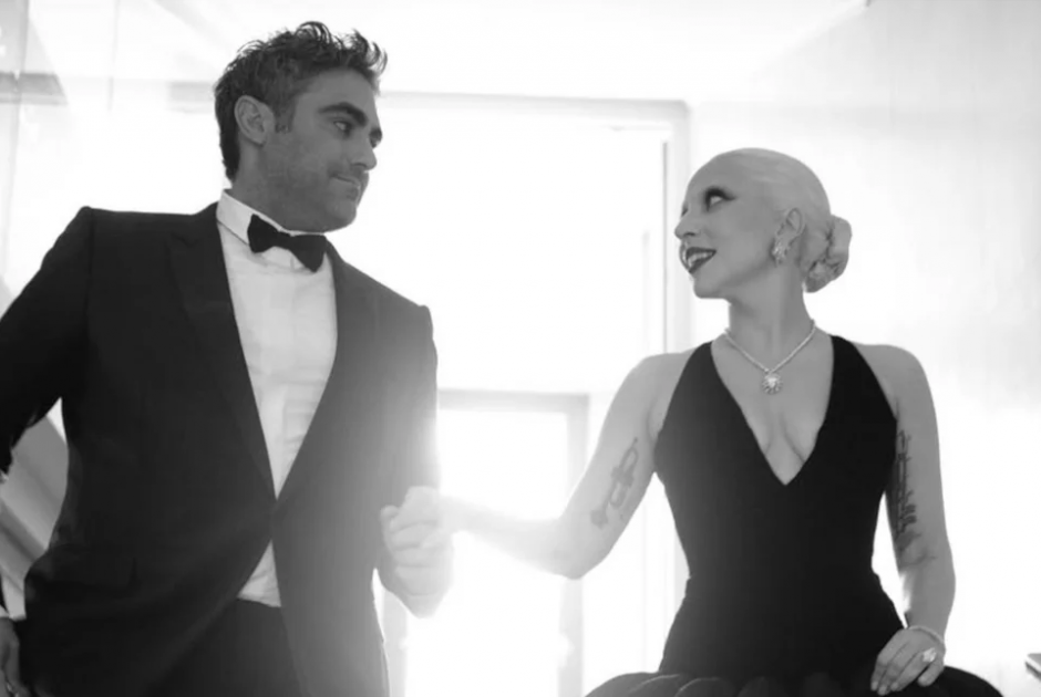 Lady Gaga: H &alpha;&pi;&rho;ό&sigma;&mu;&epsilon;&nu;&eta; &alpha;&pi;&omicron;&kappa;ά&lambda;&upsilon;&psi;&eta; &tau;&eta;&sigmaf; on air