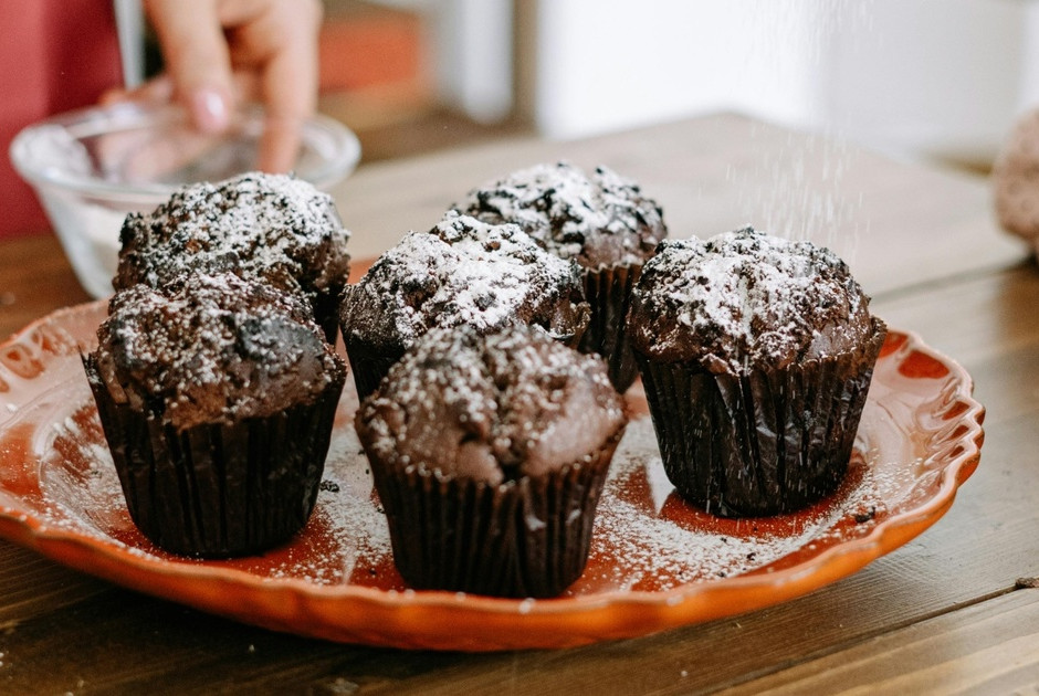 &Pi;&omicron;&iota;&omicron;&iota; &gamma;&iota;&omicron;&rho;&tau;ά&zeta;&omicron;&upsilon;&nu; &sigma;ή&mu;&epsilon;&rho;&alpha;, 9 &Mu;&alpha;&rho;&tau;ί&omicron;&upsilon;