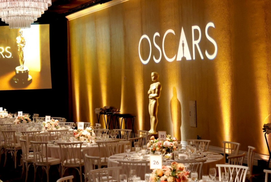 &Eta; &nu;έ&alpha; &kappa;&alpha;&tau;&eta;&gamma;&omicron;&rho;ί&alpha; &pi;&omicron;&upsilon; &mu;&pi;&alpha;ί&nu;&epsilon;&iota; &sigma;&tau;&alpha; &phi;&epsilon;&tau;&iota;&nu;ά Ό&sigma;&kappa;&alpha;&rho; &kappa;&alpha;&iota; &tau;&iota; &sigma;&eta;&mu;&alpha;ί&nu;&epsilon;&iota;