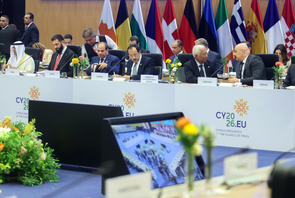 &Sigma;&epsilon; &tau;&rho;&epsilon;&iota;&sigmaf; &phi;ά&sigma;&epsilon;&iota;&sigmaf; &eta; ά&sigma;&kappa;&eta;&sigma;&eta; &pi;&rho;&omicron;&sigma;&omicron;&mu;&omicron;ί&omega;&sigma;&eta;&sigmaf; &tau;&omicron;&upsilon; Ά&rho;&theta;&rho;&omicron;&upsilon; 42.7 - &Delta;&iota;&alpha;&mu;&omicron;&rho;&phi;ώ&nu;&epsilon;&iota; &laquo;playbook&raquo; &epsilon;&nu;&epsilon;&rho;&gamma;&omicron;&pi;&omicron;ί&eta;&sigma;&eta;&sigmaf; &eta; &Epsilon;&pi;&iota;&tau;&rho;