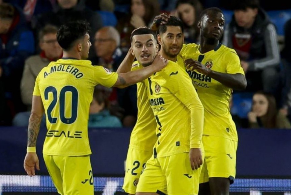 &Pi;έ&phi;&tau;&epsilon;&iota; &eta; &alpha;&upsilon;&lambda;&alpha;ί&alpha; &sigma;&tau;&eta;&nu; &Iota;&sigma;&pi;&alpha;&nu;ί&alpha;