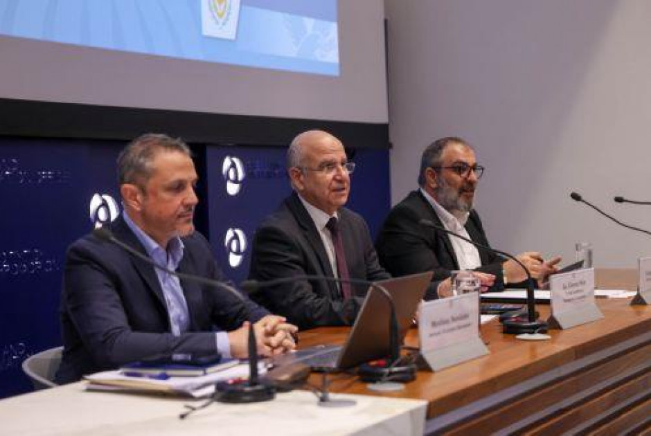 &Sigma;&tau;&iota;&sigmaf; 6 &Mu;&alpha;ΐ&omicron;&upsilon; &eta; &upsilon;&pi;&omicron;&beta;&omicron;&lambda;ή &upsilon;&pi;&omicron;&psi;&eta;&phi;&iota;&omicron;&tau;ή&tau;&omega;&nu; &gamma;&iota;&alpha; &Beta;&omicron;&upsilon;&lambda;&epsilon;&upsilon;&tau;&iota;&kappa;έ&sigmaf; &Epsilon;&kappa;&lambda;&omicron;&gamma;έ&sigmaf; (&Beta;&Iota;&Nu;&Tau;&Epsilon;&Omicron;)