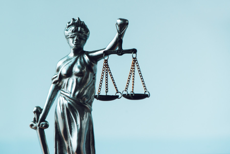 &Sigma;&omicron;&beta;&alpha;&rho;έ&sigmaf; &alpha;&delta;&upsilon;&nu;&alpha;&mu;ί&epsilon;&sigmaf; &sigma;&tau;&eta; &Nu;&omicron;&mu;&iota;&kappa;ή &Upsilon;&pi;&eta;&rho;&epsilon;&sigma;ί&alpha; &alpha;&pi;&omicron;&kappa;&alpha;&lambda;ύ&pi;&tau;&epsilon;&iota; &eta; &Epsilon;&lambda;&epsilon;&gamma;&kappa;&tau;&iota;&kappa;ή &ndash; &euro;26,3 &epsilon;&kappa;&alpha;&tau;. &alpha;&nu;&epsilon;ί&sigma;&pi;&rho;&alpha;&kappa;&tau;&alpha; &kappa;&alpha;&iota; &kappa;&alpha;&theta;&upsilon;&sigma;&tau;&epsilon;&rho;