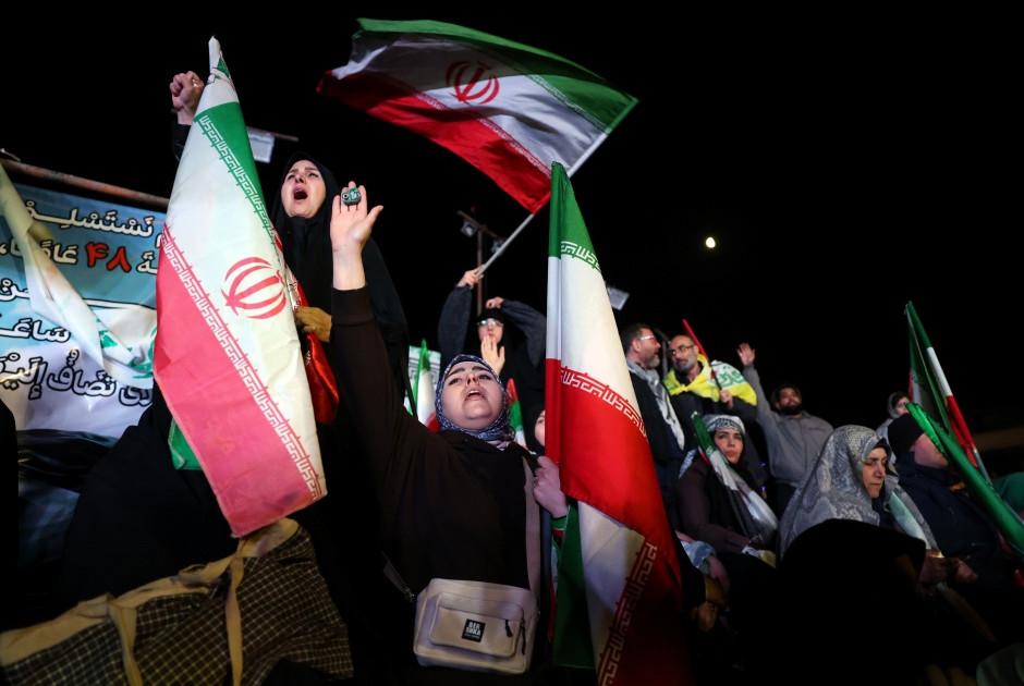 Οι ιρανικές δυνάμεις «οδήγησαν τον εχθρό σε ιστορική αδυναμία και διαρκή ήττα», υποστηρίζει η Τεχεράνη