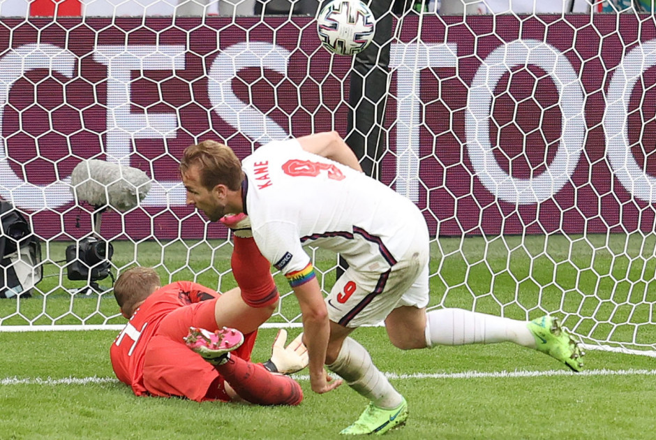 &Alpha;&upsilon;&tau;ά &mu;ό&nu;&omicron;&hellip; &sigma;&tau;&eta;&nu; &Alpha;&gamma;&gamma;&lambda;ί&alpha;: &Tau;&omicron; &alpha;&pi;ί&theta;&alpha;&nu;&omicron; &kappa;&alpha;&iota; ό&mu;&omega;&sigmaf; &alpha;&lambda;&eta;&theta;&iota;&nu;ό sold out &pi;&rho;&iota;&nu; &tau;&omicron; &Mu;&omicron;&upsilon;&nu;&tau;&iota;ά&lambda; 2026