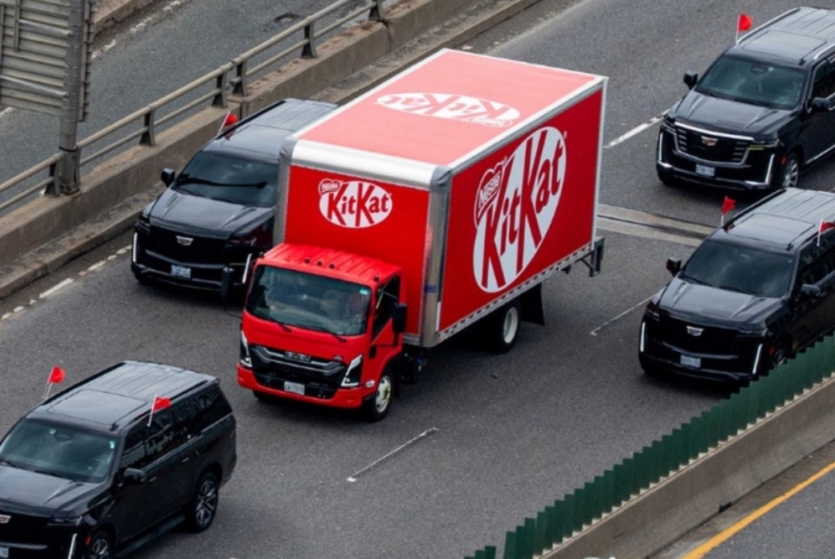 Φορτηγό της KitKat εμφανίστηκε με VIP συνοδεία μετά την κλοπή 12 τόνων σοκολάτας