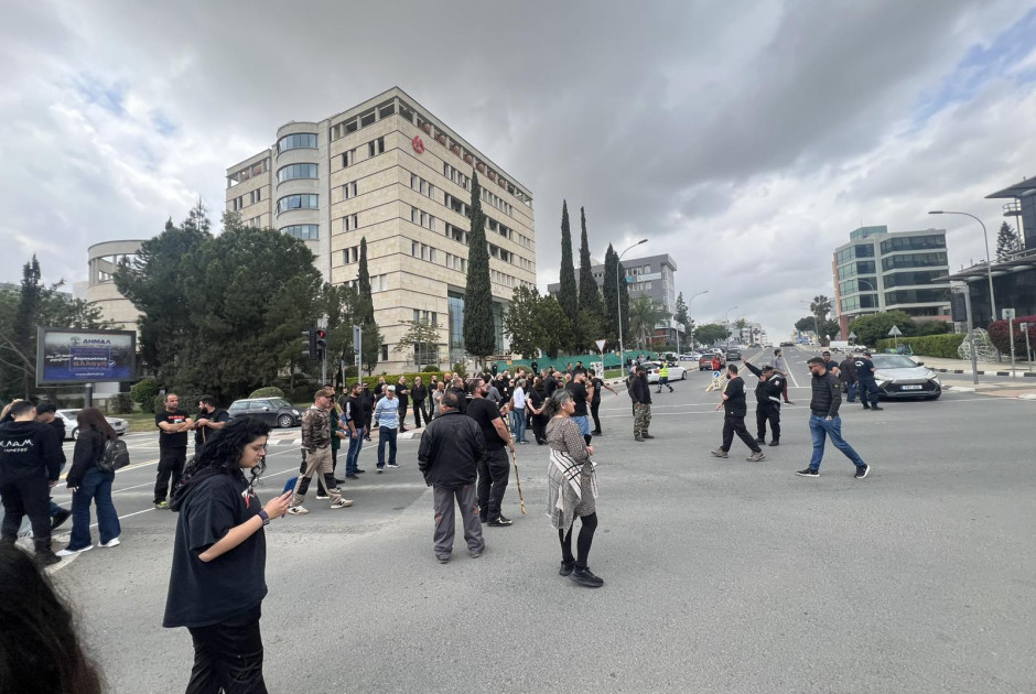 Κλιμακώνουν τα μέτρα οι κτηνοτρόφοι – Συγκεντρώνονται στη Ριζοελία για να αποκόψουν τους δρόμους