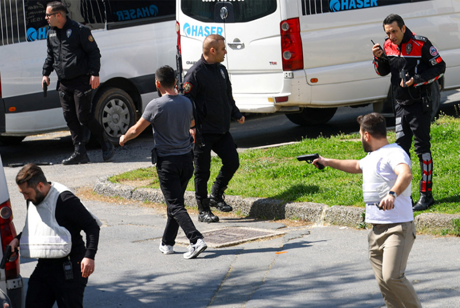 Συναγερμός στην Κωνσταντινούπολη: Ένοπλη επίθεση στο ισραηλινό προξενείο – Δύο νεκροί