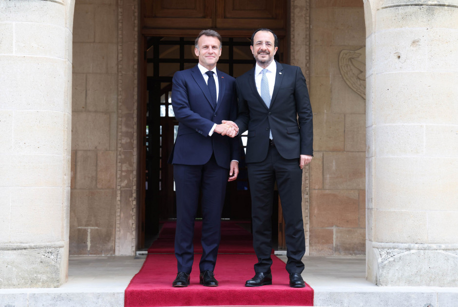 &Sigma;&epsilon; &rho;&upsilon;&theta;&mu;&omicron;ύ&sigmaf; &laquo;&Tau;&eta;&lambda;&lambda;&upsilon;&rho;&kappa;ώ&tau;&iota;&sigma;&sigma;&alpha;&sigmaf;&raquo; &eta; &alpha;&nu;ά&rho;&tau;&eta;&sigma;&eta; &tau;&omicron;&upsilon; &Mu;&alpha;&kappa;&rho;ό&nu; &mu;&epsilon; &tau;&omicron;&nu; &Pi;&rho;ό&epsilon;&delta;&rho;&omicron; &Chi;&rho;&iota;&sigma;&tau;&omicron;&delta;&omicron;&upsilon;&lambda;ί&delta;&eta;