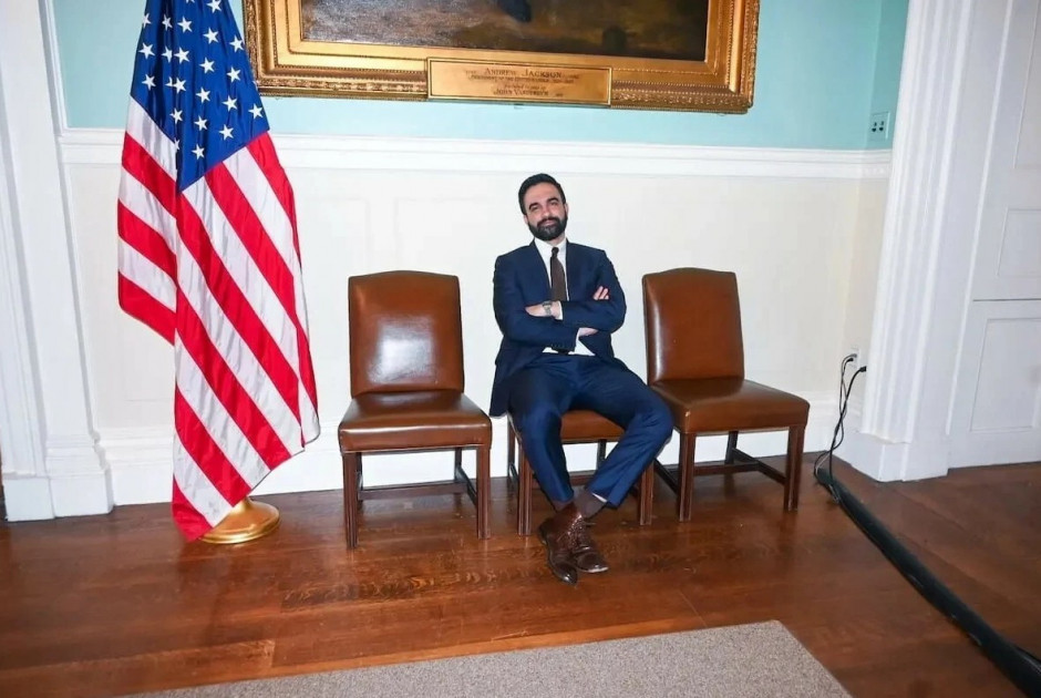 &Epsilon;&pi;&iota;&beta;&epsilon;&beta;&alpha;ί&omega;&sigma;&epsilon; &omicron; &Zeta;ό&chi;&rho;&alpha;&nu; &Mu;&alpha;&mu;&nu;&tau;ά&nu;&iota; ό&tau;&iota; &delta;&epsilon;&nu; &theta;&alpha; &pi;ά&epsilon;&iota; &sigma;&tau;&omicron; &phi;&epsilon;&tau;&iota;&nu;ό Met Gala