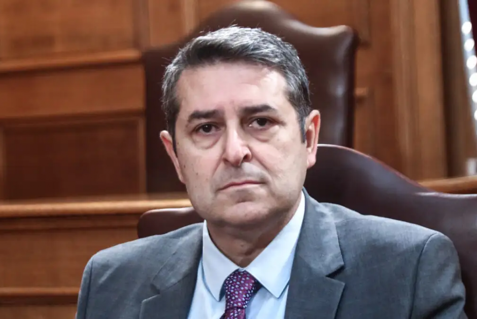 &Lambda;&iota;&pi;&omicron;&theta;ύ&mu;&eta;&sigma;&epsilon; &sigma;&tau;&omicron; &Mu;&alpha;&xi;ί&mu;&omicron;&upsilon; &omicron; &Gamma;&iota;ώ&rho;&gamma;&omicron;&sigmaf; &Mu;&upsilon;&lambda;&omega;&nu;ά&kappa;&eta;&sigmaf;