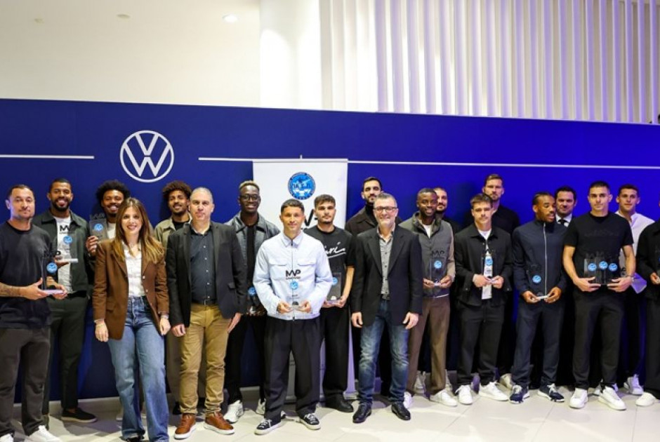 &Lambda;ά&mu;&psi;&eta; &alpha;&sigma;&tau;έ&rho;&omega;&nu; &sigma;&tau;&eta;&nu; &kappa;&alpha;&theta;&iota;&epsilon;&rho;&omega;&mu;έ&nu;&eta; &epsilon;&kappa;&delta;ή&lambda;&omega;&sigma;&eta; &tau;&omega;&nu; MVP!