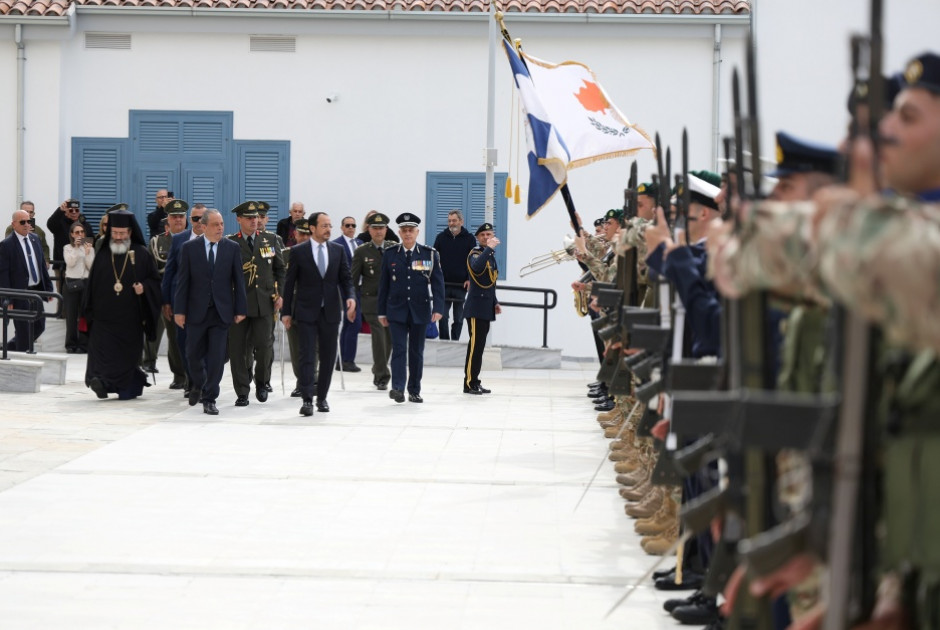 &Pi;&alpha;&nu;&eta;&gamma;&upsilon;&rho;&iota;&kappa;ή &delta;&omicron;&xi;&omicron;&lambda;&omicron;&gamma;ί&alpha; &sigma;&tau;&eta; &Lambda;&epsilon;&upsilon;&kappa;&omega;&sigma;ί&alpha; &gamma;&iota;&alpha; &tau;&eta;&nu; &epsilon;&pi;έ&tau;&epsilon;&iota;&omicron; &tau;&eta;&sigmaf; 1&eta;&sigmaf; &Alpha;&pi;&rho;&iota;&lambda;ί&omicron;&upsilon;