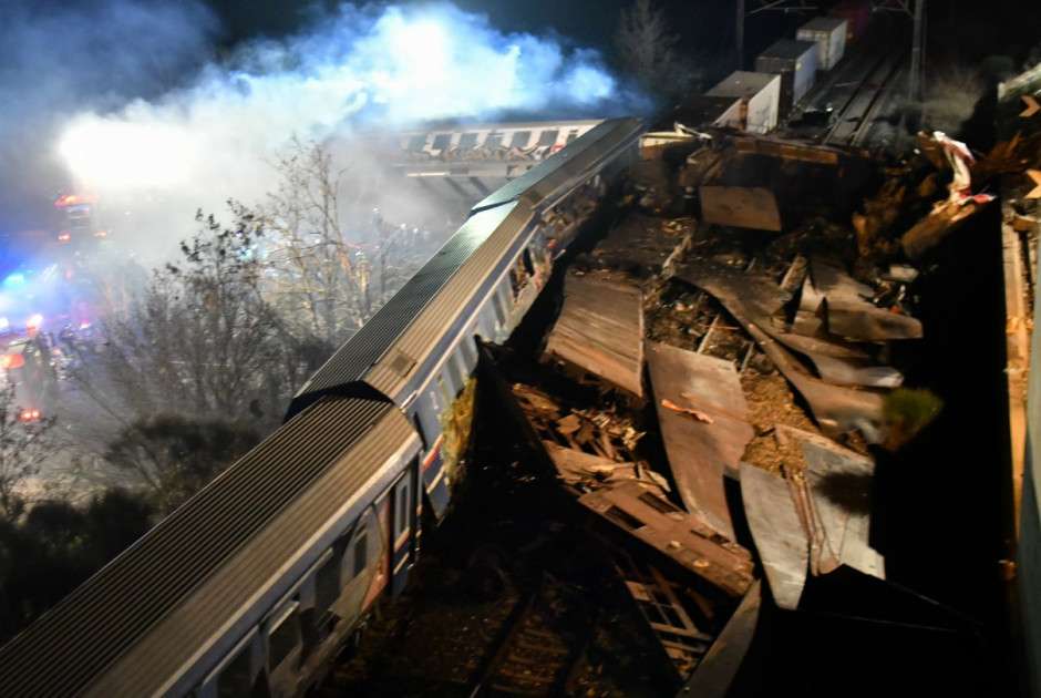 &Tau;έ&mu;&pi;&eta; - &Sigma;ύ&mu;&beta;&alpha;&sigma;&eta; 717: &Delta;&iota;&alpha;&kappa;&omicron;&pi;ή &sigma;&tau;&eta; &delta;ί&kappa;&eta; &mu;&epsilon;&tau;ά &tau;&omicron;&nu; &theta;ά&nu;&alpha;&tau;&omicron; &kappa;&alpha;&tau;&eta;&gamma;&omicron;&rho;&omicron;ύ&mu;&epsilon;&nu;&omicron;&upsilon; - &Epsilon;&rho;&omega;&tau;ή&mu;&alpha;&tau;&alpha; &kappa;&alpha;&iota; &epsilon;&nu;&tau;ά&sigma;&epsilon;&iota;&sigmaf; &sigma;&tau;&eta;&nu; &alpha;