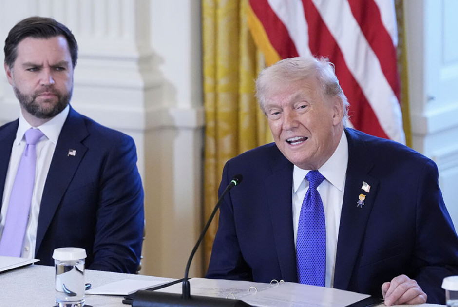 &Tau;&rho;&alpha;&mu;&pi;: &Sigma;ή&mu;&epsilon;&rho;&alpha; &eta; &upsilon;&pi;&omicron;&gamma;&rho;&alpha;&phi;ή &tau;&eta;&sigmaf; &sigma;&upsilon;&mu;&phi;&omega;&nu;ί&alpha;&sigmaf; &mu;&epsilon; &tau;&omicron; &Iota;&rho;ά&nu;