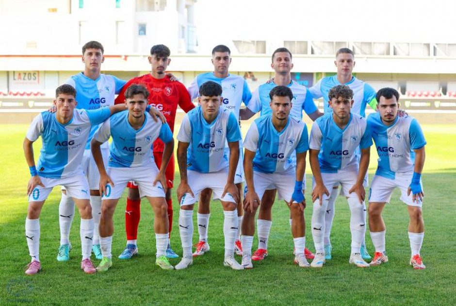 &Kappa;&upsilon;&pi;&epsilon;&lambda;&lambda;&omicron;ύ&chi;&omicron;&sigmaf; &Nu;έ&omega;&nu; &Kappa;-19 &eta; &Pi;ά&phi;&omicron;&sigmaf; F.C., &nu;ί&kappa;&eta;&sigma;&epsilon; &sigma;&tau;&alpha; &pi;έ&nu;&alpha;&lambda;&tau;&iota; &tau;&omicron;&nu; &Omicron;&lambda;&upsilon;&mu;&pi;&iota;&alpha;&kappa;ό