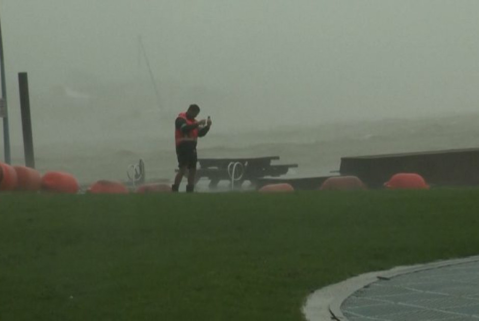 Νέα Ζηλανδία: Πλημμύρες και ισχυροί άνεμοι από τον κυκλώνα Βαϊάνου - Εκατοντάδες εγκαταλείπουν τα σπίτια τους