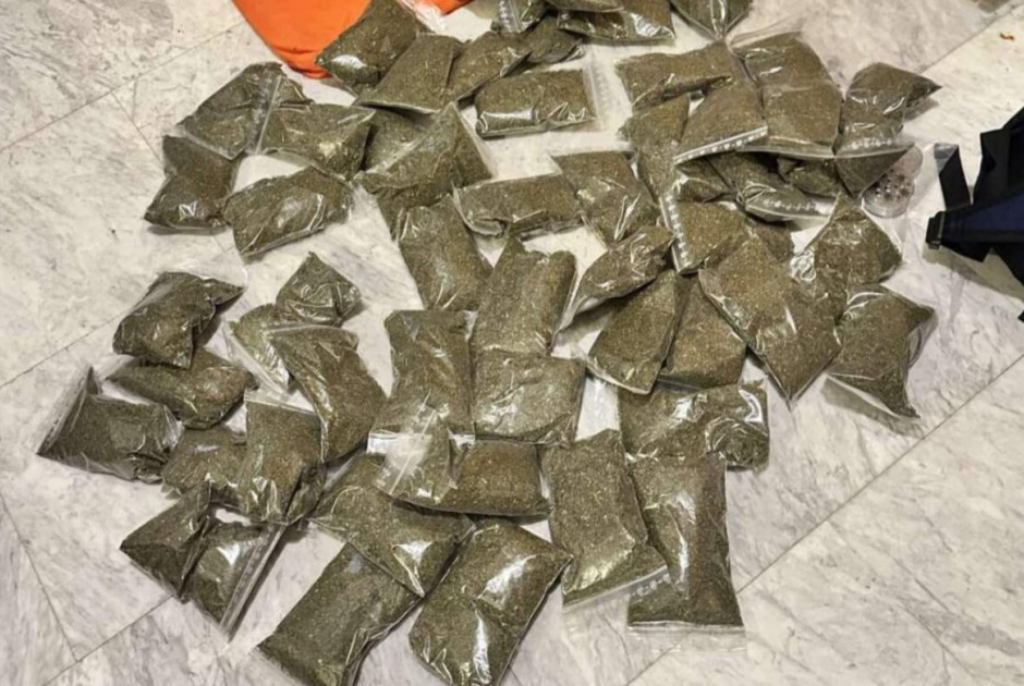 Έφοδος ΥΚΑΝ σε οικία 28χρονου - Εντόπιστηκε ποσότητα ναρκωτικών και χρηματικό ποσό