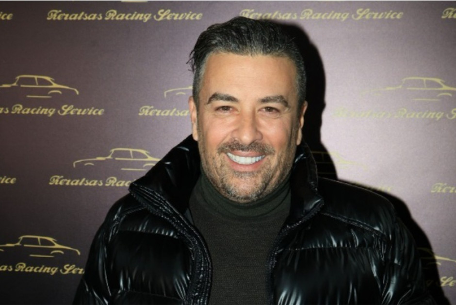 &Gamma;&iota;ά&nu;&nu;&eta;&sigmaf; &Alpha;ϊ&beta;ά&zeta;&eta;&sigmaf;: &Mu;&epsilon;&tau;&alpha;&kappa;ό&mu;&iota;&sigma;&epsilon; &kappa;&alpha;&iota; &epsilon;&gamma;&kappa;&alpha;&tau;&alpha;&sigma;&tau;ά&theta;&eta;&kappa;&epsilon; &sigma;&tau;&omicron; &Lambda;&omicron;&nu;&delta;ί&nu;&omicron;