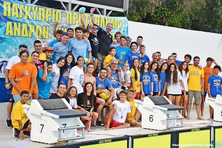 &Eta; ώ&rho;&alpha; &tau;&eta;&sigmaf; &epsilon;&pi;&iota;&beta;&rho;ά&beta;&epsilon;&upsilon;&sigma;&eta;&sigmaf;! (&Phi;&Omega;&Tau;&Omicron;&Sigma;)