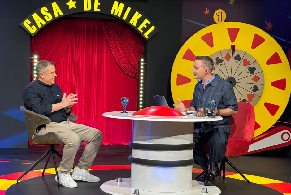 &Sigma;&epsilon; &mu;&iota;&alpha; &sigma;&pi;ά&nu;&iota;&alpha; &epsilon;&mu;&phi;ά&nu;&iota;&sigma;&eta; &epsilon;&kappa;&tau;ό&sigmaf; &pi;&lambda;&alpha;&tau;ό &omicron; &Nu;&iota;&kappa;ή&tau;&alpha;&sigmaf; &Kappa;&upsilon;&rho;&iota;ά&kappa;&omicron;&upsilon; - Backstage &epsilon;&iota;&kappa;ό&nu;&epsilon;&sigmaf; &alpha;&pi;ό &tau;&alpha; &gamma;&upsilon;&rho;ί&sigma;&mu;&alpha;&tau;&alpha;