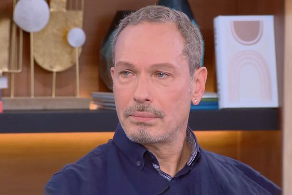 &Beta;&alpha;&sigma;ί&lambda;&eta;&sigmaf; &Kappa;&omicron;ύ&kappa;&omicron;&upsilon;&rho;&alpha;&sigmaf;: Έ&chi;&alpha;&sigma;&alpha; &delta;&omicron;&upsilon;&lambda;&epsilon;&iota;έ&sigmaf; &sigma;&tau;&omicron; &theta;έ&alpha;&tau;&rho;&omicron; &lambda;ό&gamma;&omega; &tau;&omicron;&upsilon; ύ&psi;&omicron;&upsilon;&sigmaf; &mu;&omicron;&upsilon;
