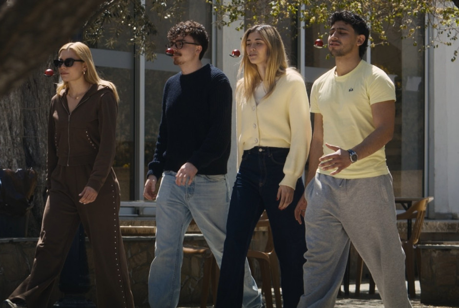 &Pi;&alpha;&sigma;&chi;&alpha;&lambda;&iota;&nu;έ&sigmaf; &pi;&alpha;&rho;&alpha;&delta;ό&sigma;&epsilon;&iota;&sigmaf; &sigma;&tau;&eta;&nu; &Kappa;ύ&pi;&rho;&omicron; - &Delta;&epsilon;ί&tau;&epsilon; &tau;&omicron; &beta;ί&nu;&tau;&epsilon;&omicron; &tau;&omicron;&upsilon; &Gamma;&Tau;&Pi;