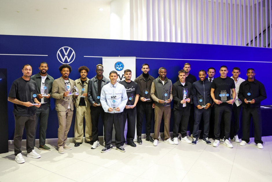 &Beta;&rho;&alpha;&beta;&epsilon;ύ&tau;&eta;&kappa;&alpha;&nu; &omicron;&iota; MVP &tau;&eta;&sigmaf; &sigma;&epsilon;&zeta;ό&nu; &sigma;&tau;&eta; &beta;&rho;&alpha;&delta;&iota;ά &tau;&omicron;&upsilon; &Pi;&Alpha;.&Sigma;.&Pi;. &kappa;&alpha;&iota; &tau;&eta;&sigmaf; Unicars