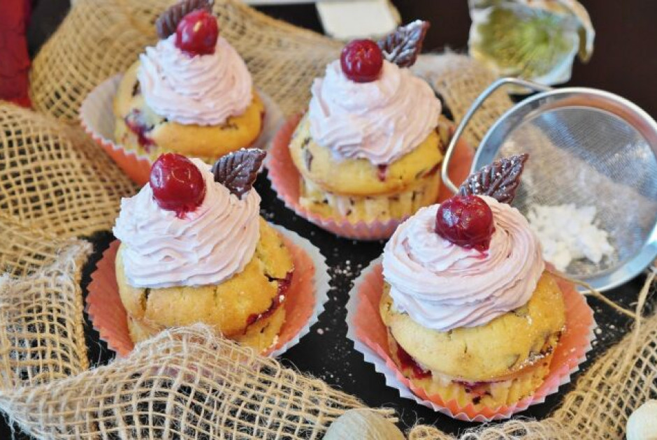 Ποιοι γιορτάζουν σήμερα 27 Απριλίου