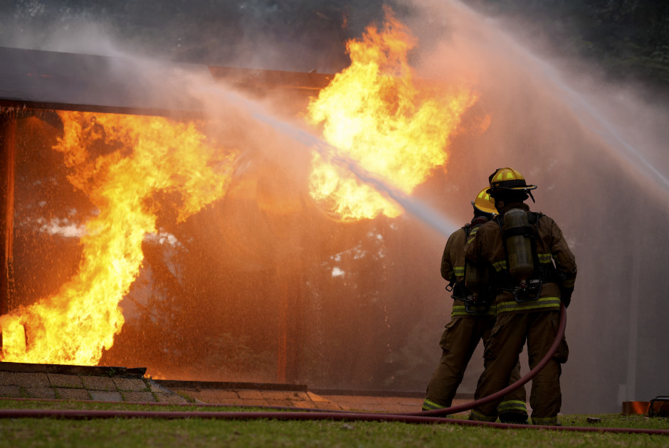 &Phi;&omega;&tau;&iota;ά &sigma;&epsilon; &epsilon;&gamma;&kappa;&alpha;&tau;&alpha;&lambda;&epsilon;&lambda;&epsilon;&iota;&mu;&mu;έ&nu;&omicron; &kappa;&tau;ί&rho;&iota;&omicron; &sigma;&tau;&omicron;&nu; &Sigma;&tau;&rho;ό&beta;&omicron;&lambda;&omicron;
