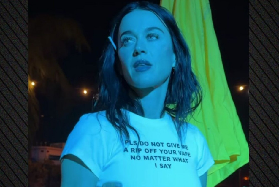 Katy Perry: &laquo;&Tau;&rho;&omicron;&lambda;ά&rho;&epsilon;&iota;&raquo; &tau;&omicron;&nu; &Tau;&zeta;ά&sigma;&tau;&iota;&nu; &Mu;&pi;ί&mu;&pi;&epsilon;&rho; &gamma;&iota;&alpha; &tau;&omicron; Coachella