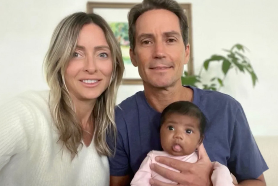 &Zeta;&epsilon;&upsilon;&gamma;ά&rho;&iota; &pi;&omicron;&upsilon; &gamma;έ&nu;&nu;&eta;&sigma;&epsilon; &mu;&alpha;ύ&rho;&omicron; &mu;&omega;&rho;ό &mu;&epsilon;&tau;ά &alpha;&pi;ό &lambda;ά&theta;&omicron;&sigmaf; &sigma;&tau;&eta;&nu; &epsilon;&xi;&omega;&sigma;&omega;&mu;&alpha;&tau;&iota;&kappa;ή &beta;&rho;ή&kappa;&epsilon; &tau;&omicron;&upsilon;&sigmaf; &beta;&iota;&omicron;&lambda;&omicron;&gamma;&iota;&kappa;&omicron;ύ&sigmaf; &gamma;&omicron;&nu;&epsilon;ί&sigmaf; &tau;&omicron;&upsilon; &pi;&alpha;&iota;