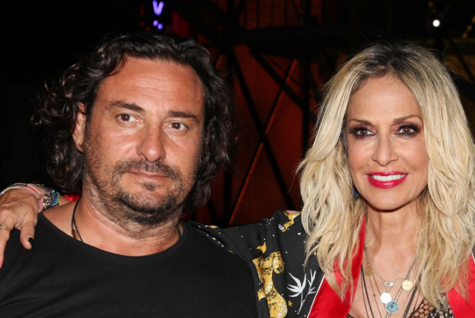 &Gamma;&iota;ά&nu;&nu;&eta;&sigmaf; &Mu;&omega;&rho;ά&kappa;&eta;&sigmaf;: &laquo;&Sigma;&pi;ά&epsilon;&iota;&raquo; &tau;&eta; &sigma;&iota;&omega;&pi;ή &tau;&omicron;&upsilon; &omicron; &iota;&delta;&iota;&omicron;&kappa;&tau;ή&tau;&eta;&sigmaf; &tau;&omicron;&upsilon; Hotel &Epsilon;&rho;&mu;&omicron;ύ &gamma;&iota;&alpha; &tau;&eta;&nu; &alpha;&pi;&omicron;&chi;ώ&rho;&eta;&sigma;&eta; &tau;&eta;&sigmaf; &Beta;ί&sigma;&sigma;&eta;