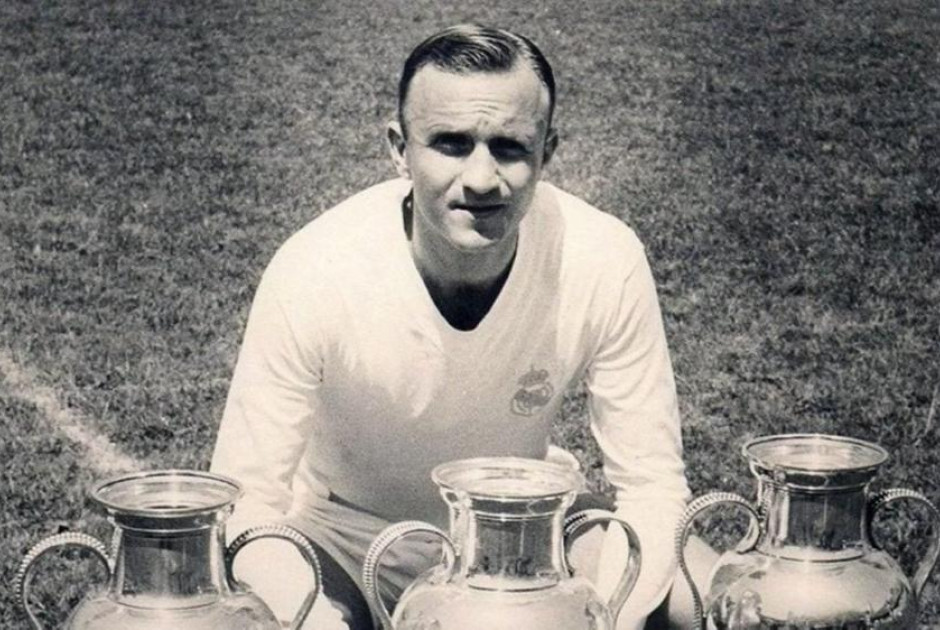 &Pi;έ&nu;&theta;&omicron;&sigmaf; &sigma;&tau;&eta; &Rho;&epsilon;ά&lambda; &Mu;&alpha;&delta;&rho;ί&tau;&eta;&sigmaf;: &laquo;Έ&phi;&upsilon;&gamma;&epsilon;&raquo; &omicron; &theta;&rho;&upsilon;&lambda;&iota;&kappa;ό&sigmaf; &Epsilon;&mu;ί&lambda;&iota;&omicron; &Sigma;&alpha;&nu;&tau;&alpha;&mu;&alpha;&rho;ί&alpha;