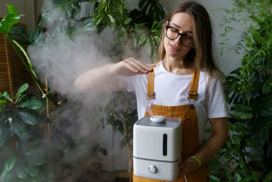 Υγρασία στο σπίτι: Έξυπνοι τρόποι για να τη μειώσετε με φυσικό τρόπο