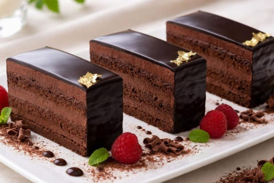 &Pi;&omicron;&iota;&omicron;&iota; &gamma;&iota;&omicron;&rho;&tau;ά&zeta;&omicron;&upsilon;&nu; &sigma;ή&mu;&epsilon;&rho;&alpha; 15 &Alpha;&pi;&rho;&iota;&lambda;ί&omicron;&upsilon;