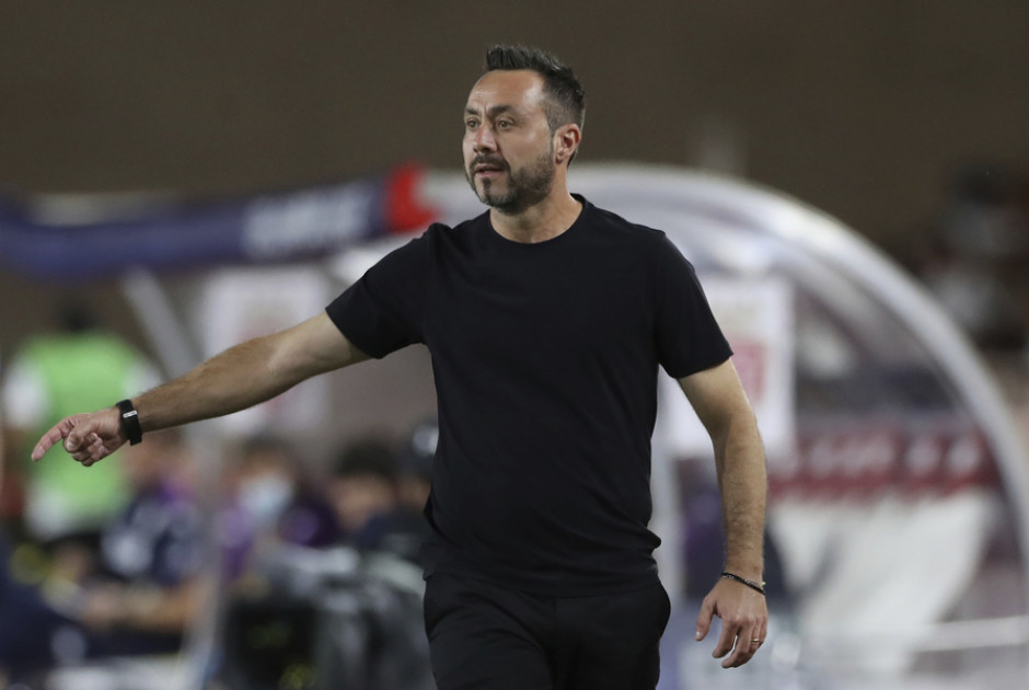 Περίεργη δήλωση από τον Ντε Τσέρμπι: «Θέλω να αντιγράψουμε το αγωνιστικό στιλ του Ποστέκογλου»